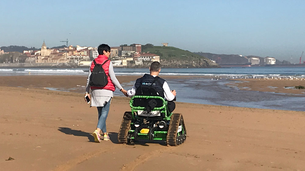 silla ruedas todoterreno playa san lorenzo